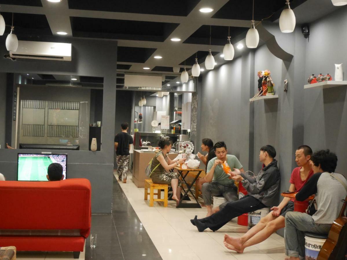 Sleepy Raccoon Hostel Jakarta Eksteriør billede